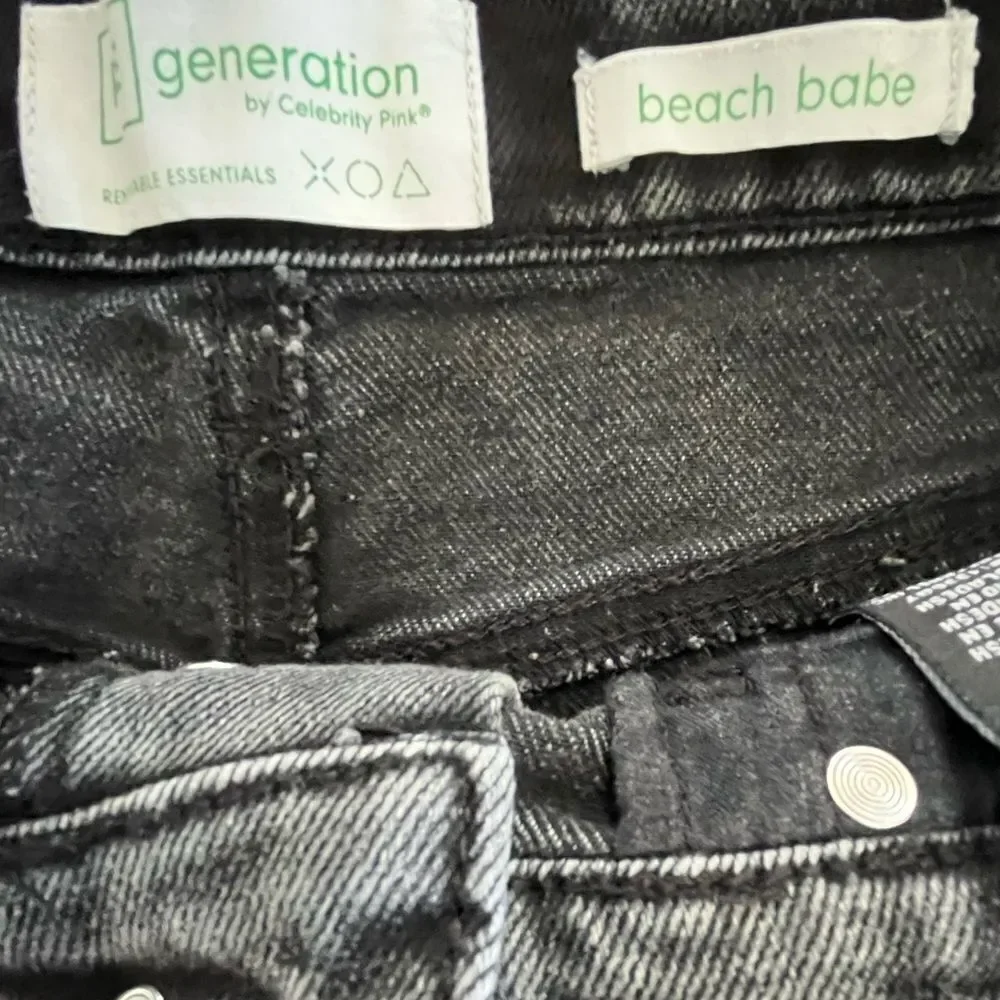 Juniors’ RE Generation Black Jean Shorts Size 7